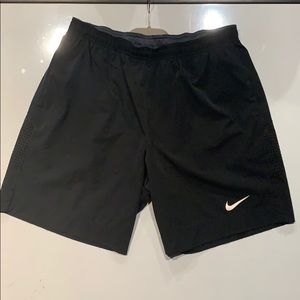 COPY - Nike - Roger Federer 2014 “night look” sho…